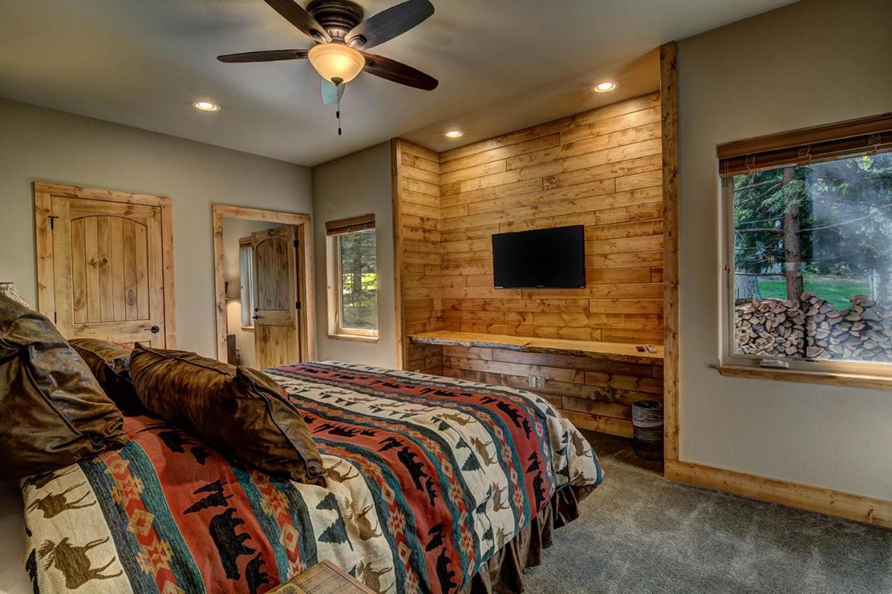 Whispering Pines Lodge: 9 Bedroom Eagle River Luaran gambar