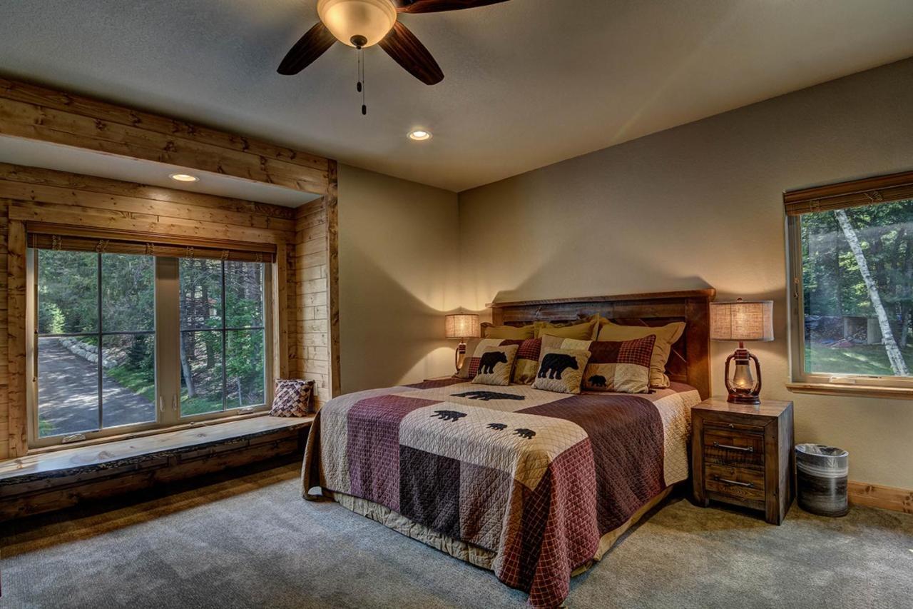 Whispering Pines Lodge: 9 Bedroom Eagle River Luaran gambar
