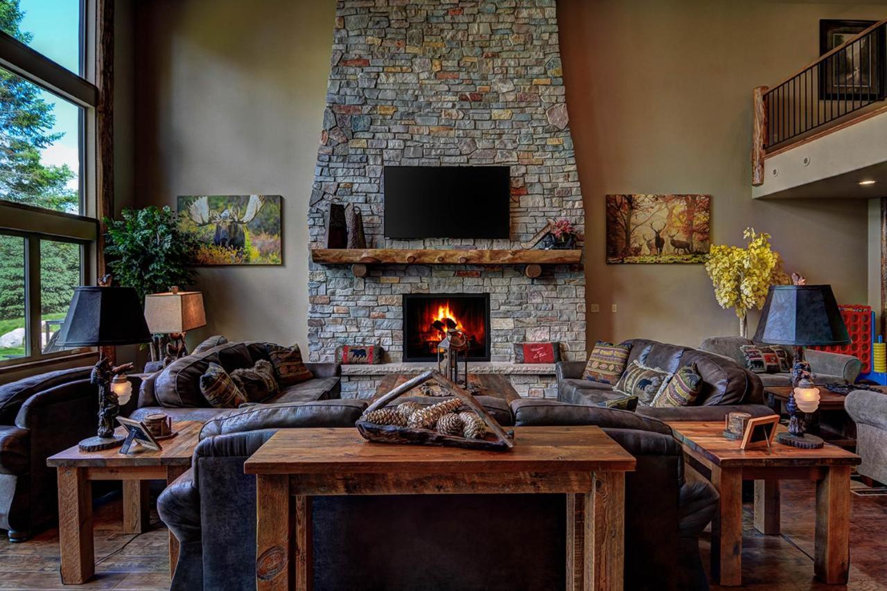 Whispering Pines Lodge: 9 Bedroom Eagle River Luaran gambar