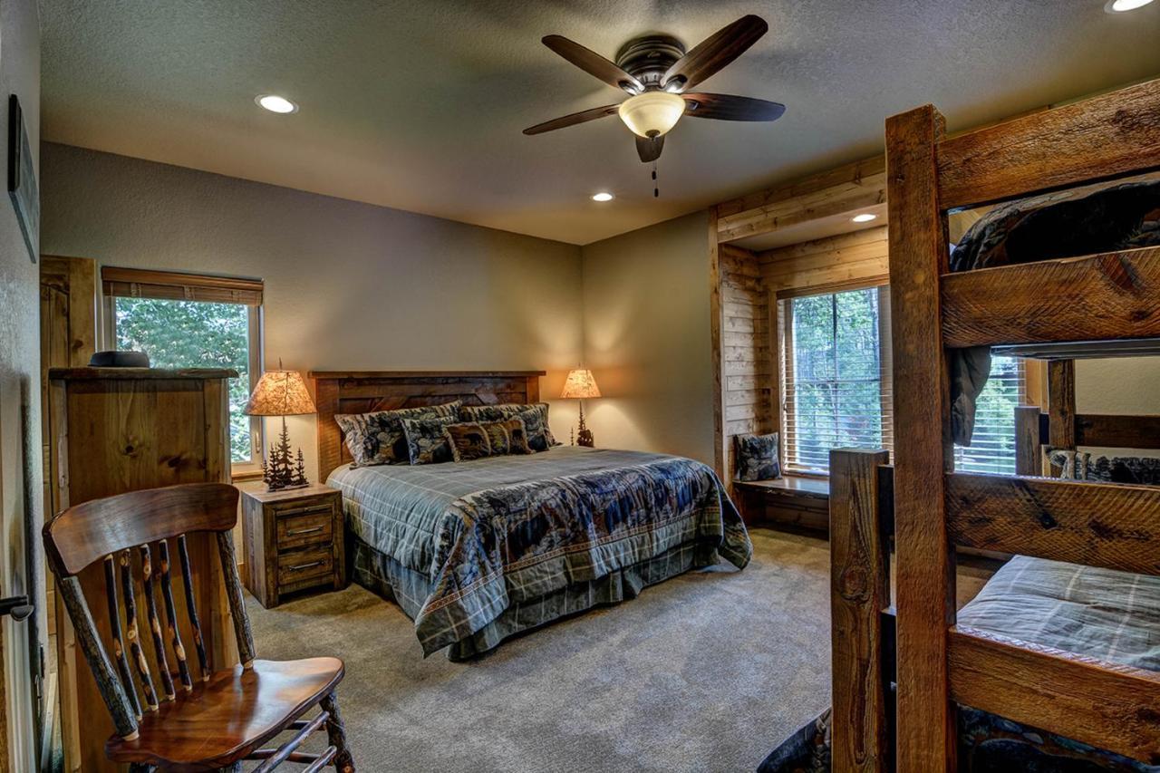 Whispering Pines Lodge: 9 Bedroom Eagle River Luaran gambar