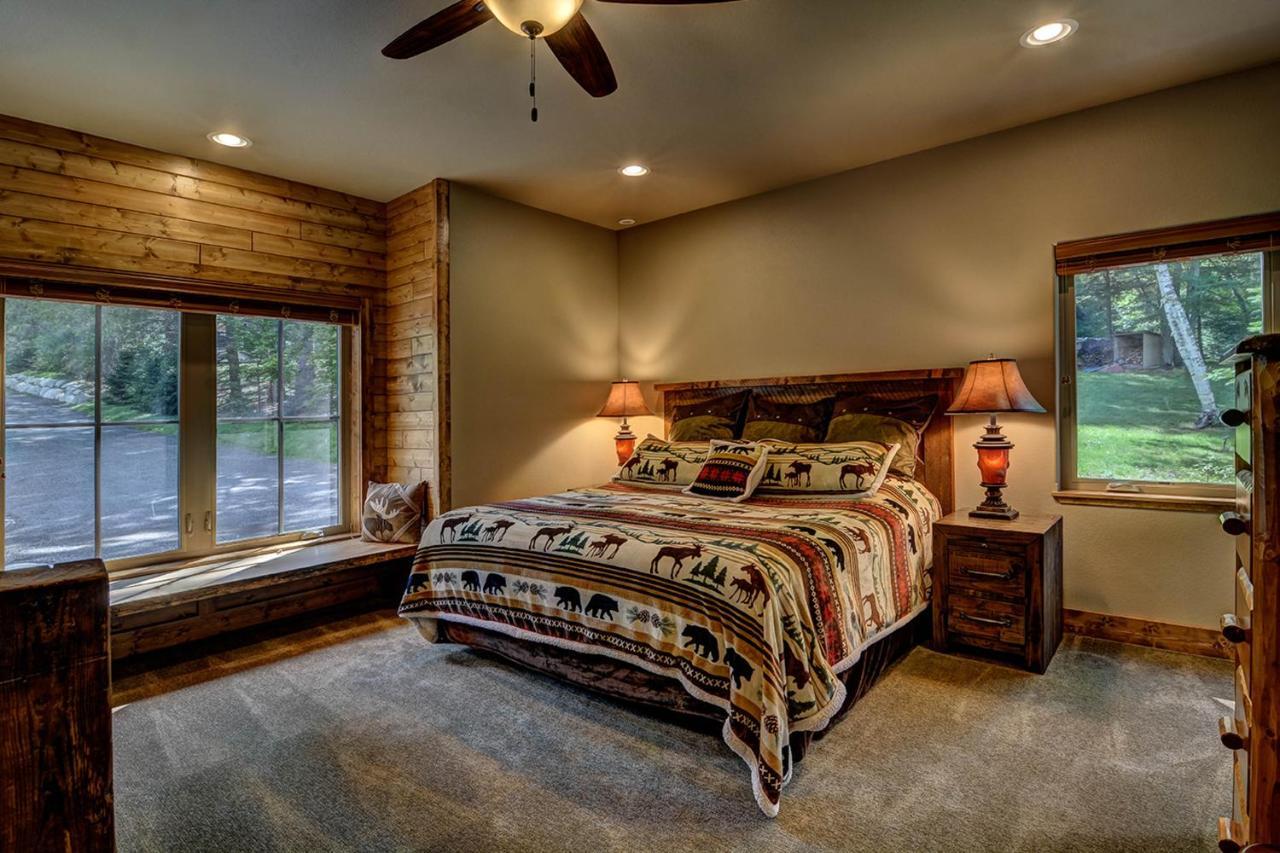 Whispering Pines Lodge: 9 Bedroom Eagle River Luaran gambar