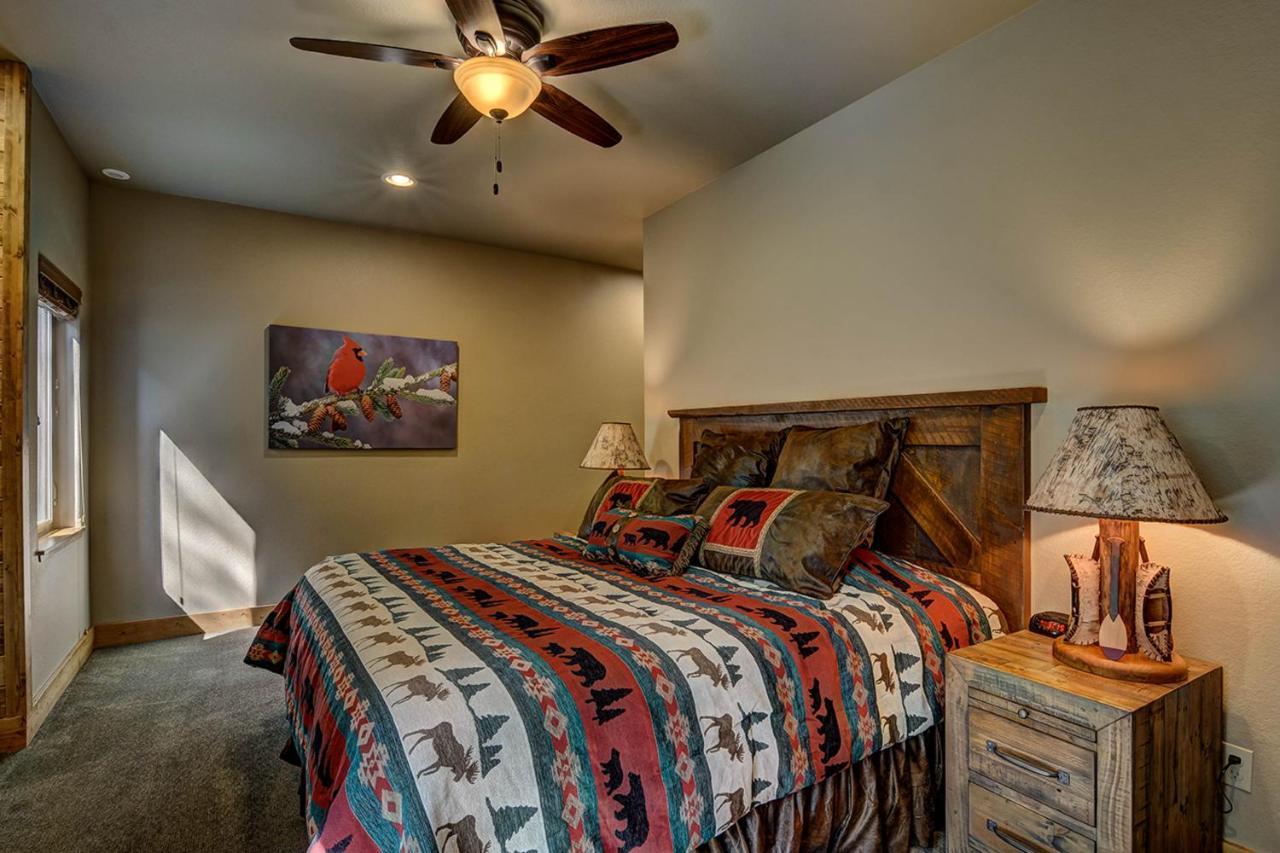 Whispering Pines Lodge: 9 Bedroom Eagle River Luaran gambar