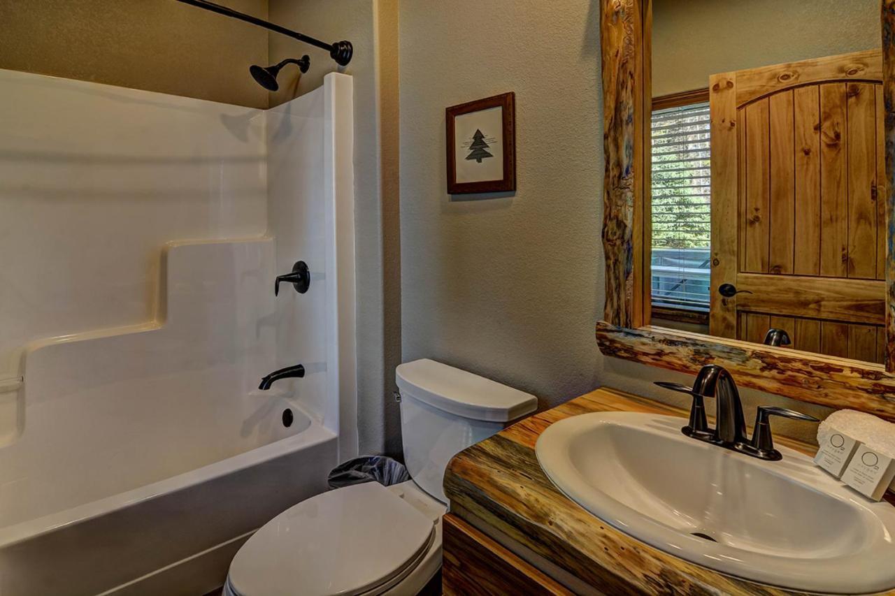 Whispering Pines Lodge: 9 Bedroom Eagle River Luaran gambar